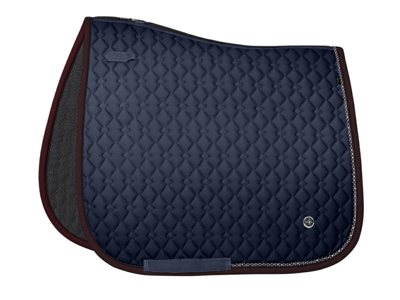 priedušná a rýchloschnúca podšívka profilovaný, anatomický tvar pre dokonalé prispôsobenie sa chrbtu koňa chrbtová línia z 3D vz